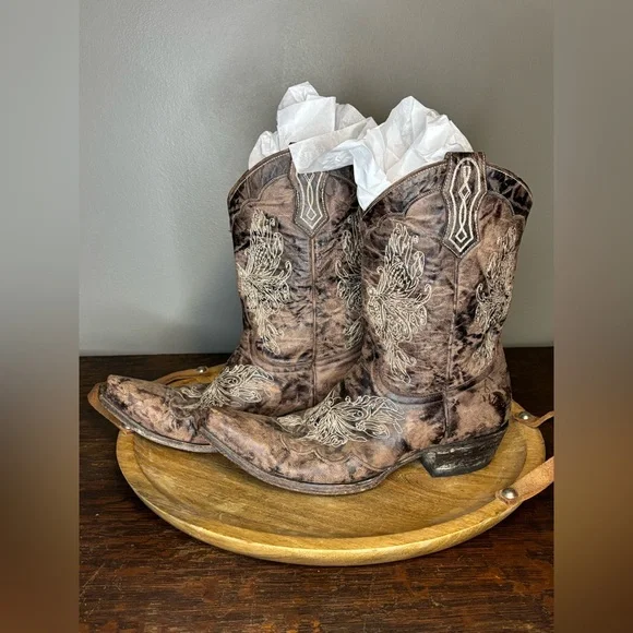 Old Gringo Brown Heeled Boots with Cream Embroidery 8.5 Butterfly - Picture 3 of 9